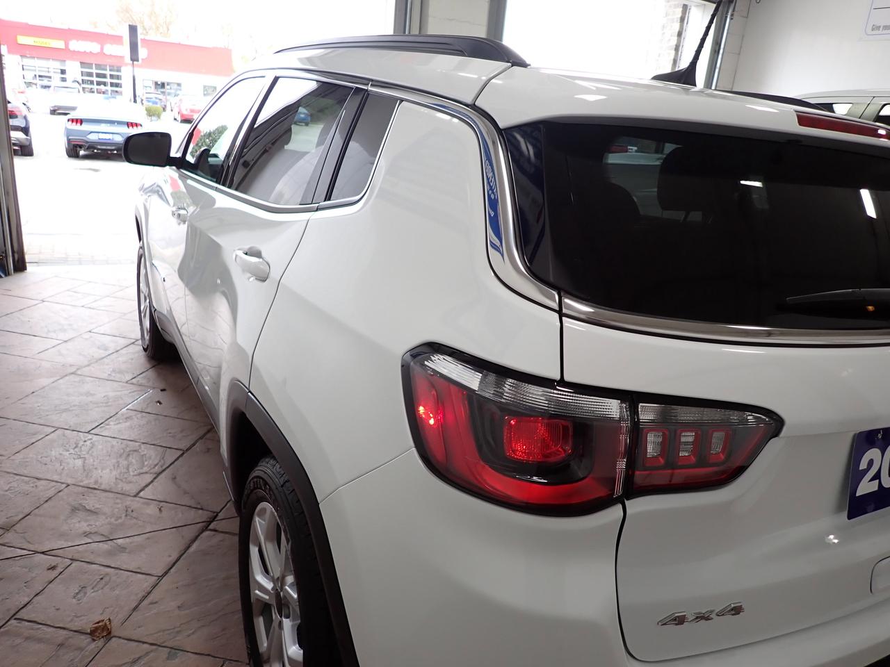 2025 Jeep Compass North 4WD Photo4