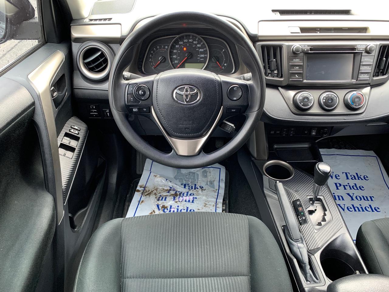 2014 Toyota RAV4 AWD 4dr LE Photo