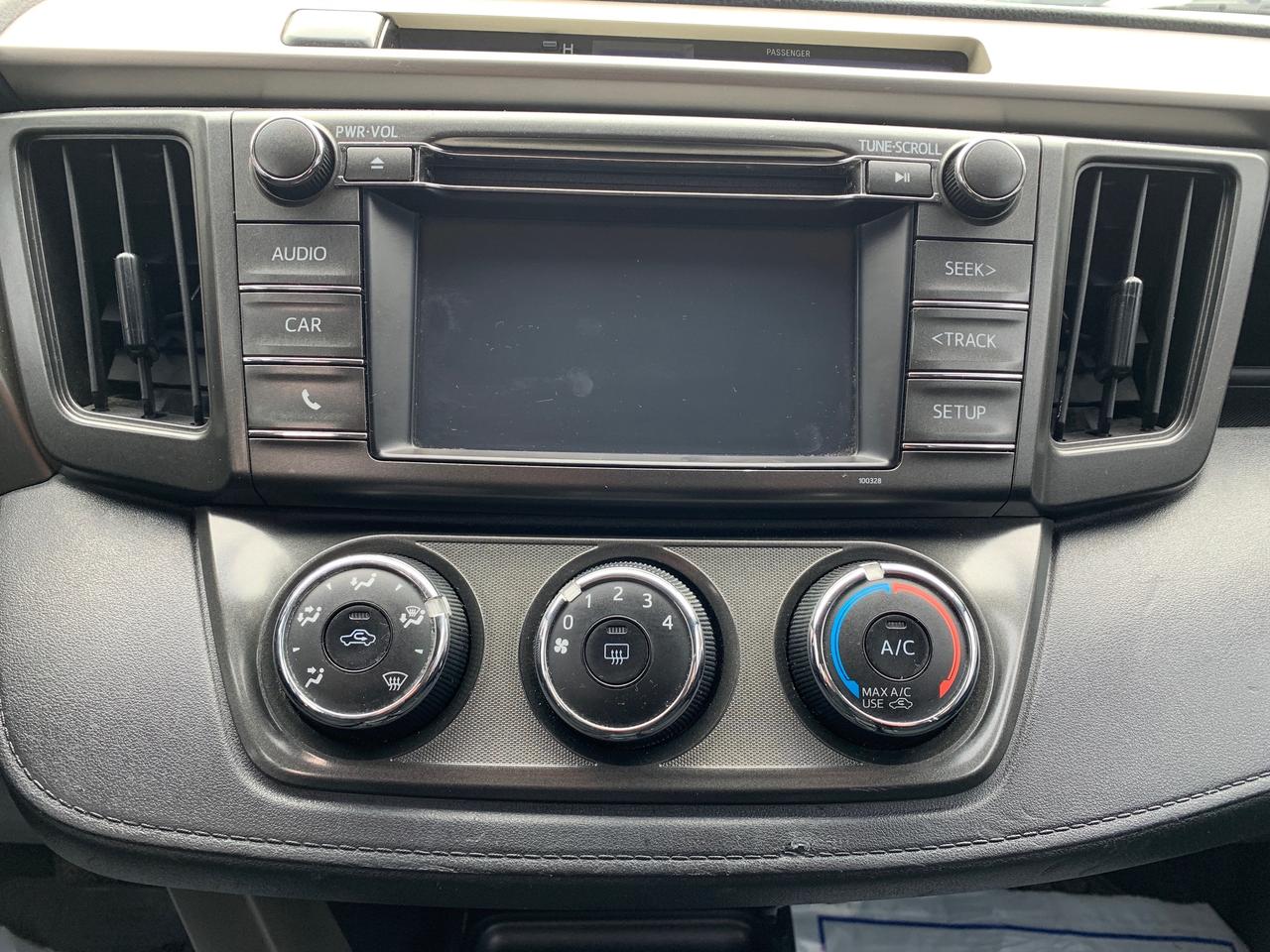 2014 Toyota RAV4 AWD 4dr LE Photo