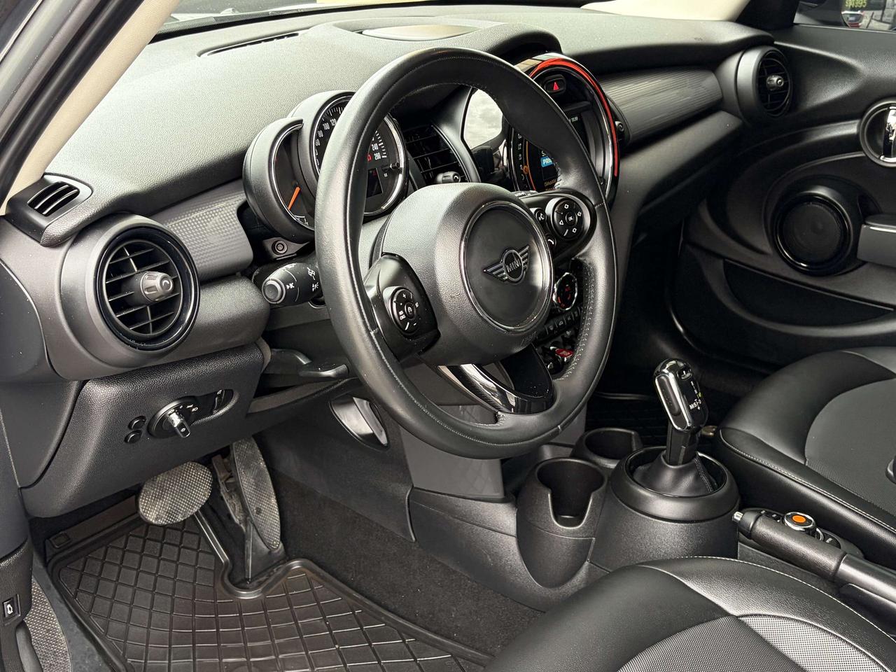 2021 MINI 5 Door Cooper  ** CALL BELLEVILLE 613*961*8848 ** Photo