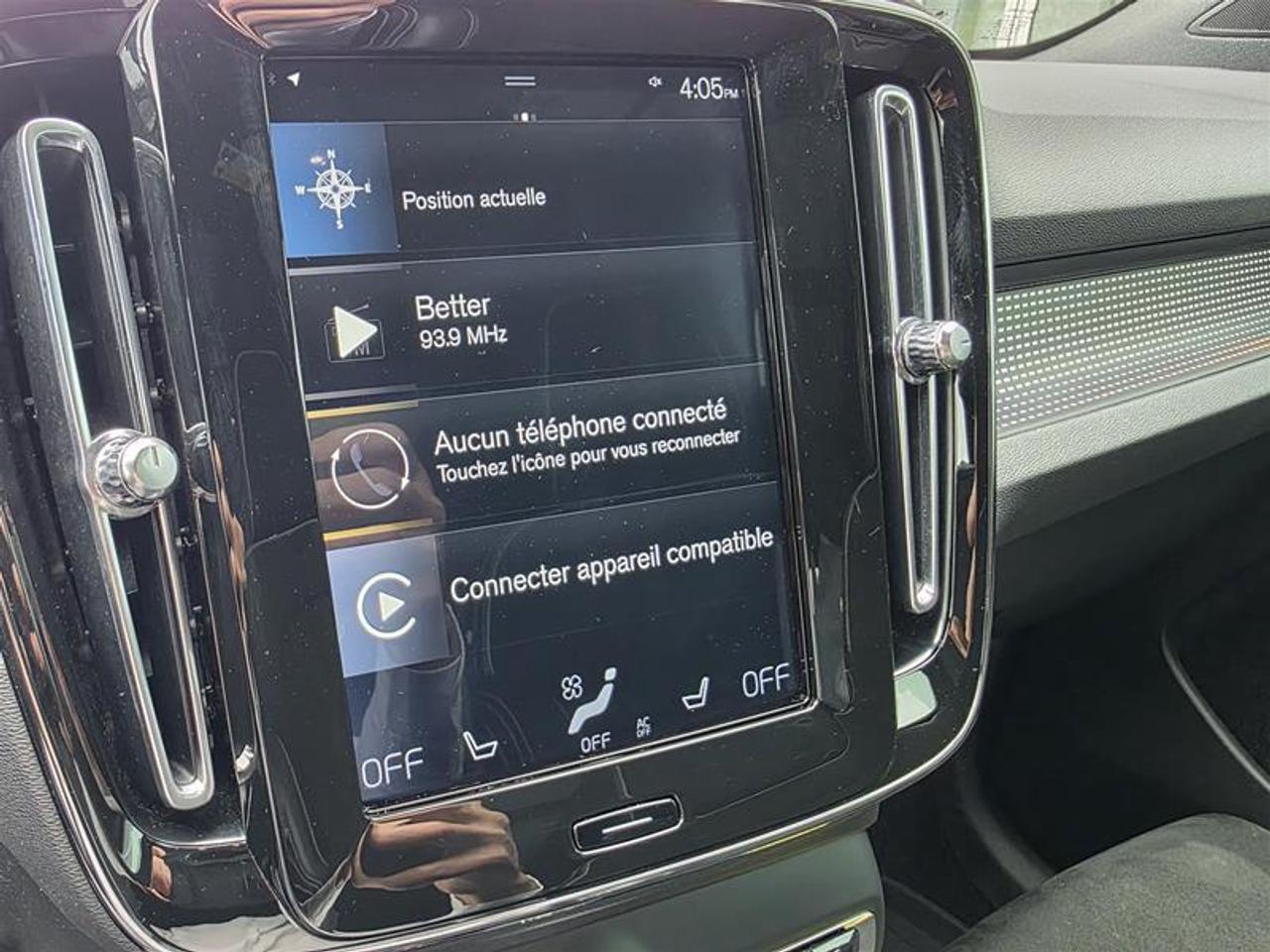 2020 Volvo XC40 T5 AWD R-Design W/Winter tires Photo
