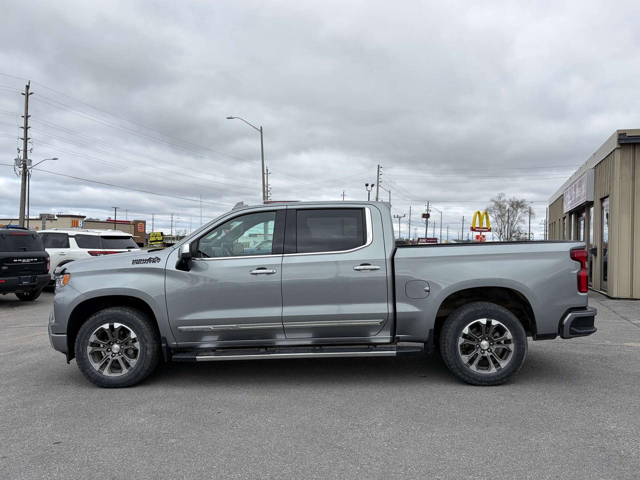 2023 Chevrolet 1500 High Country 5.3L  LEATHER CALL NAPANEE 6133542100 Photo