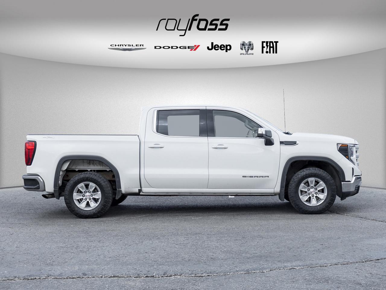 2023 GMC Sierra 1500 AWD SLE   Clean Carfax   MultiPro Tailgate Photo