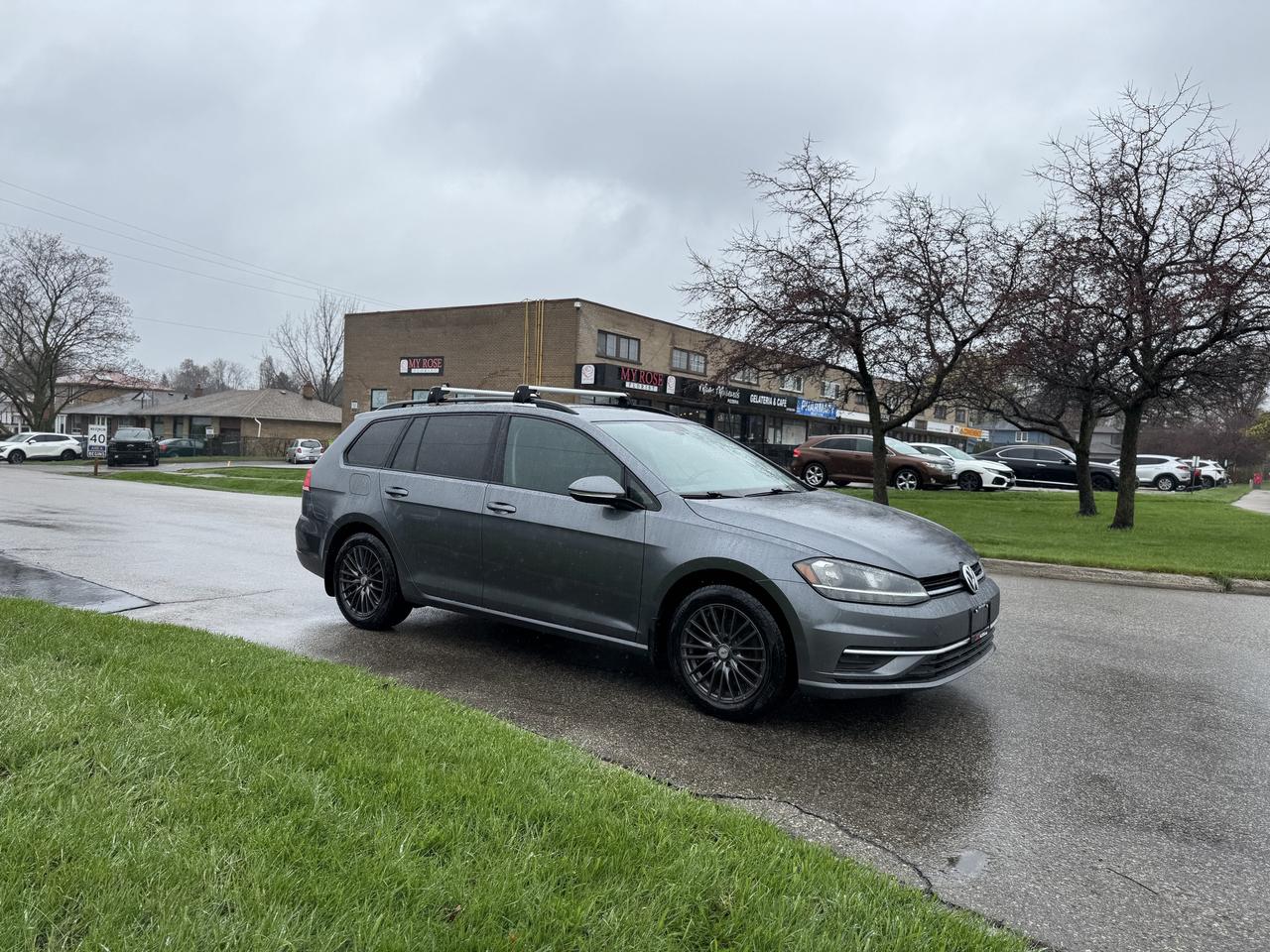 2019 Volkswagen Golf SportWagen Comfortline Manual 4MOTION Photo3