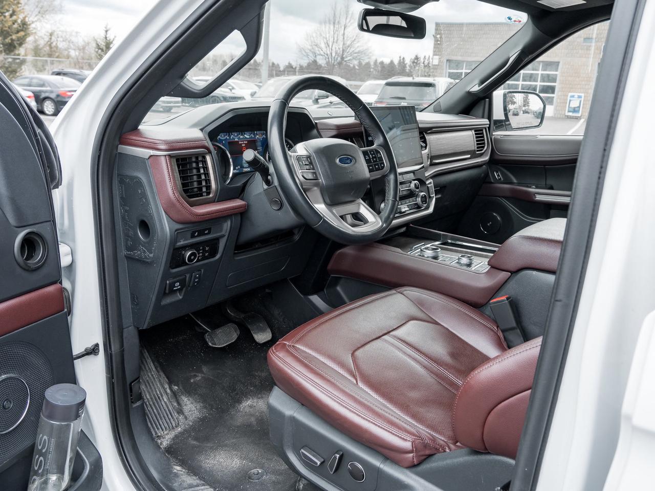 2024 Ford Expedition Limited 4X4   Clean Carfax   Heated & Cooled Seats Photo