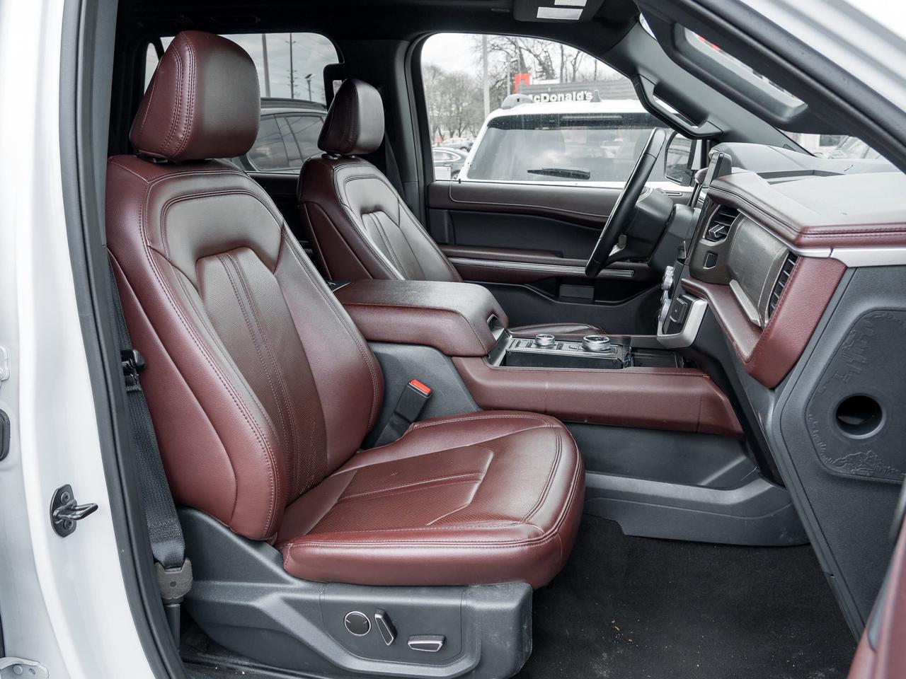 2024 Ford Expedition Limited 4X4   Clean Carfax   Heated & Cooled Seats Photo