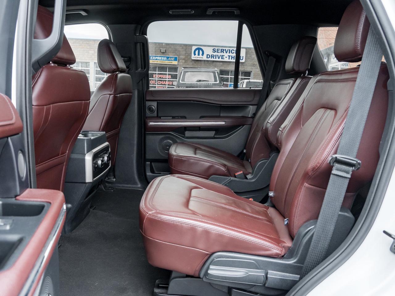 2024 Ford Expedition Limited 4X4   Clean Carfax   Heated & Cooled Seats Photo