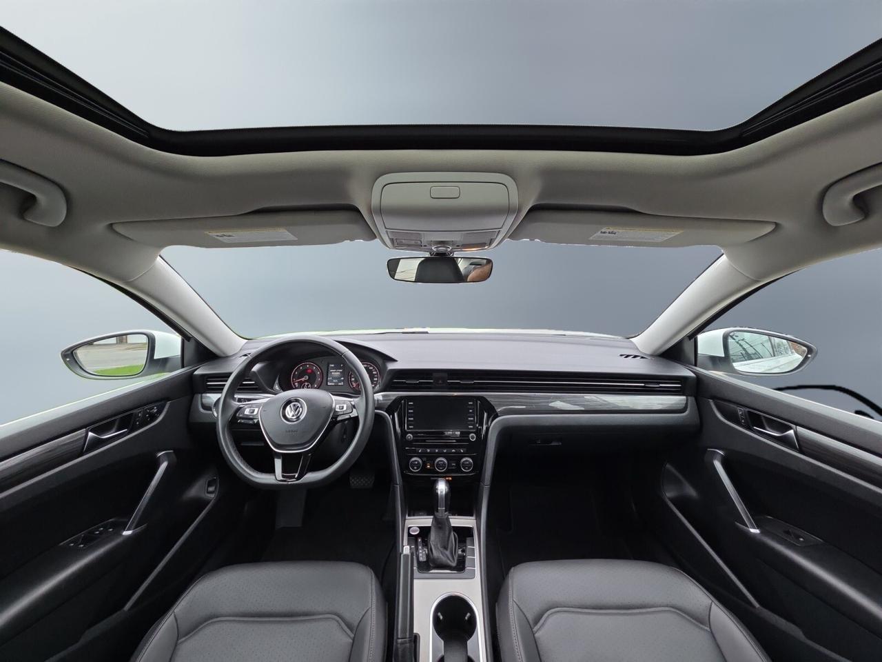 2021 Volkswagen Passat Highline * CARPLAY / ROOF / BLIND SPOT / LEATHER / Photo