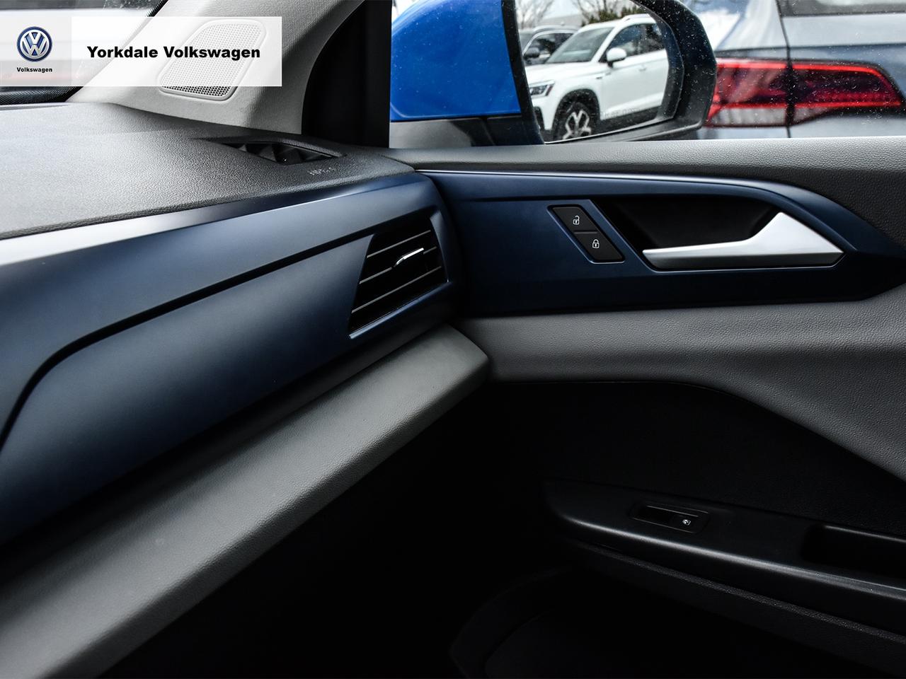 2022 Volkswagen Taos  Photo