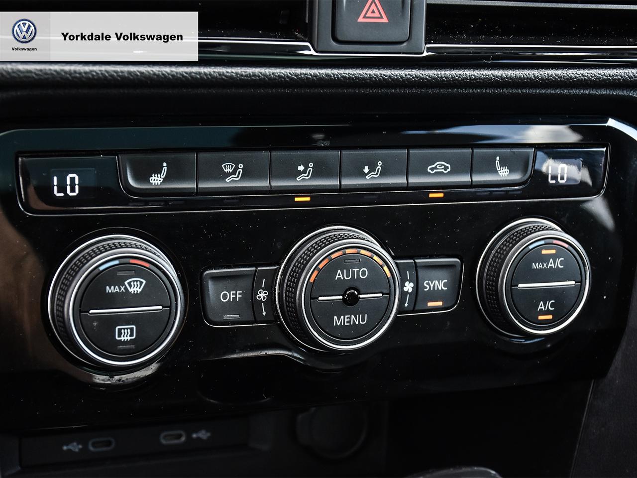 2022 Volkswagen Taos  Photo