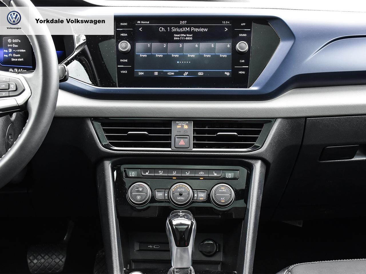 2022 Volkswagen Taos  Photo