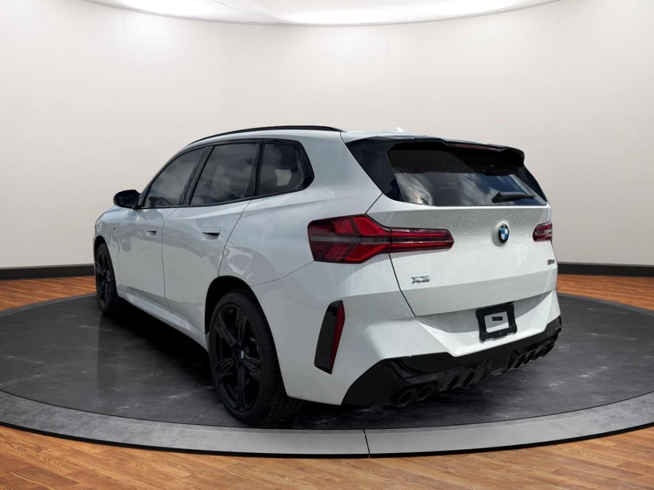 2025 BMW X3 M50 xDrive Photo