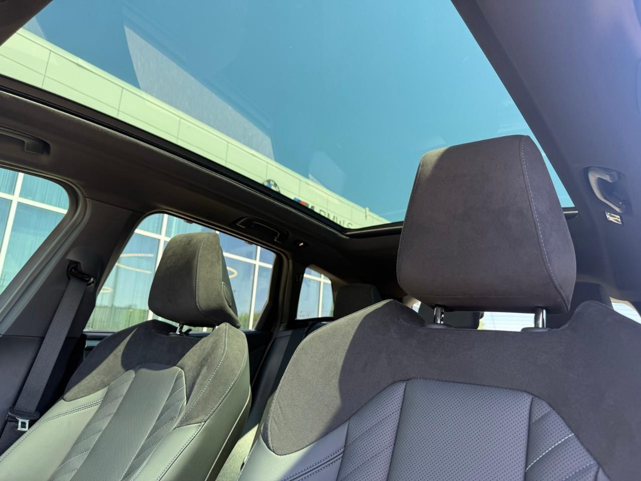 2025 BMW X3 M50 xDrive Photo