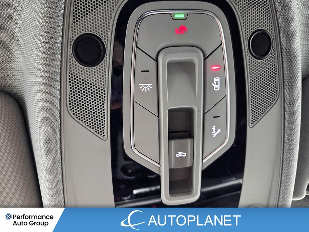 2024 Audi A4 Komfort 45 TFSI Quattro, Sunroof, Back Up Cam! Photo