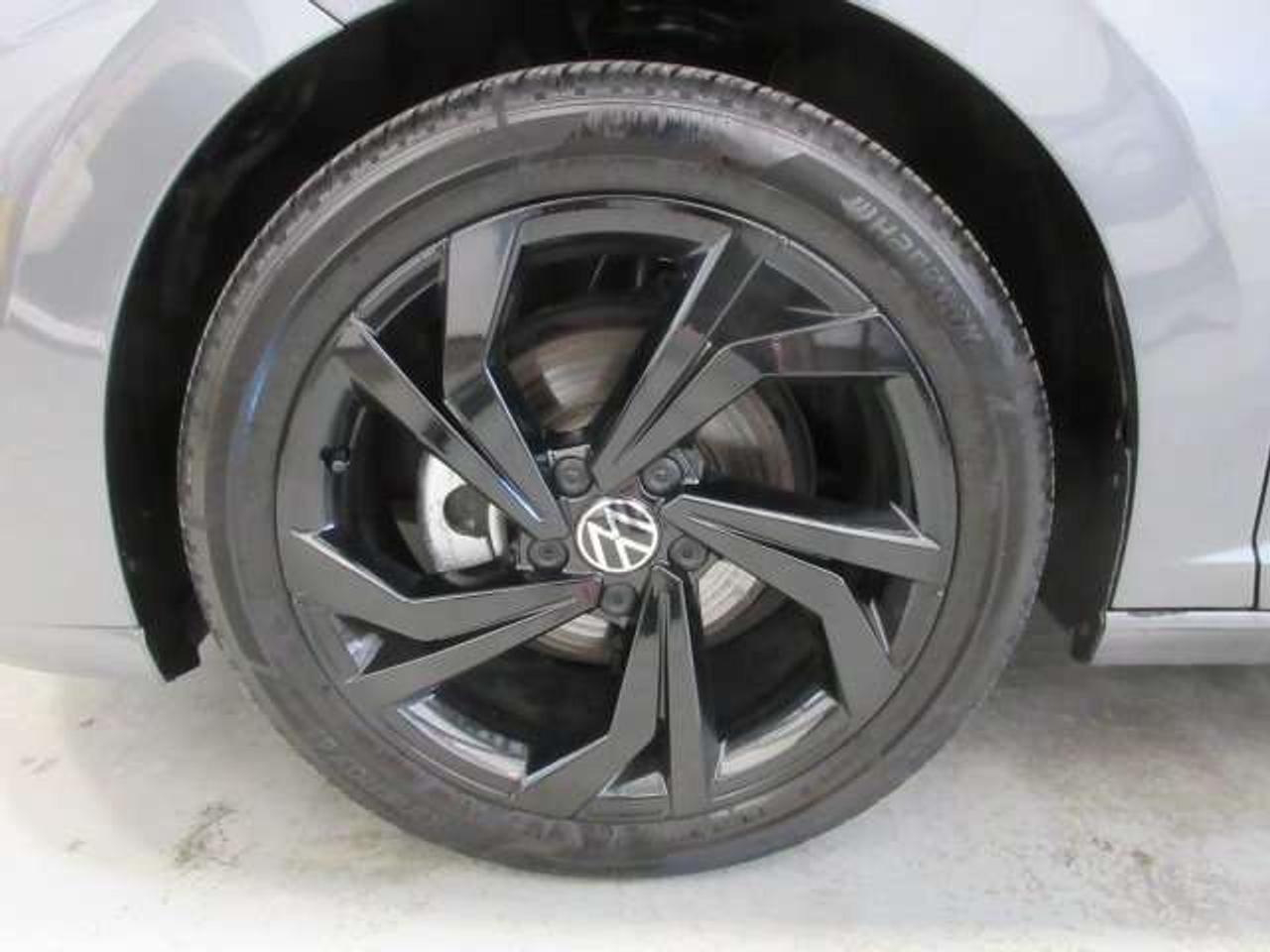 2025 Volkswagen Jetta SPORT, PANO ROOF, HTD. SEATS, APPLE/ANDROID, 30K! Photo