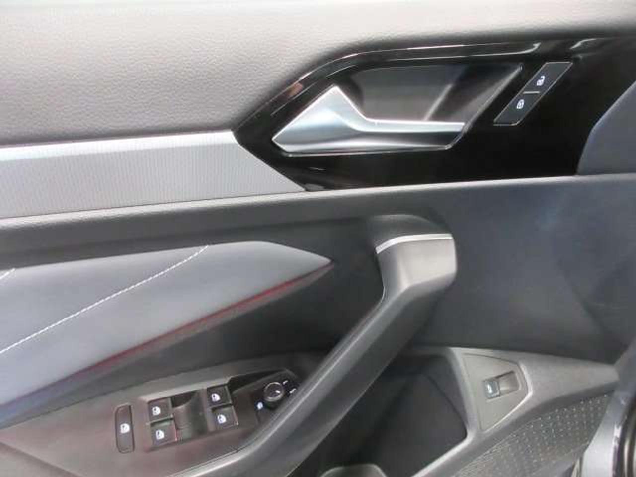 2025 Volkswagen Jetta SPORT, PANO ROOF, HTD. SEATS, APPLE/ANDROID, 30K! Photo