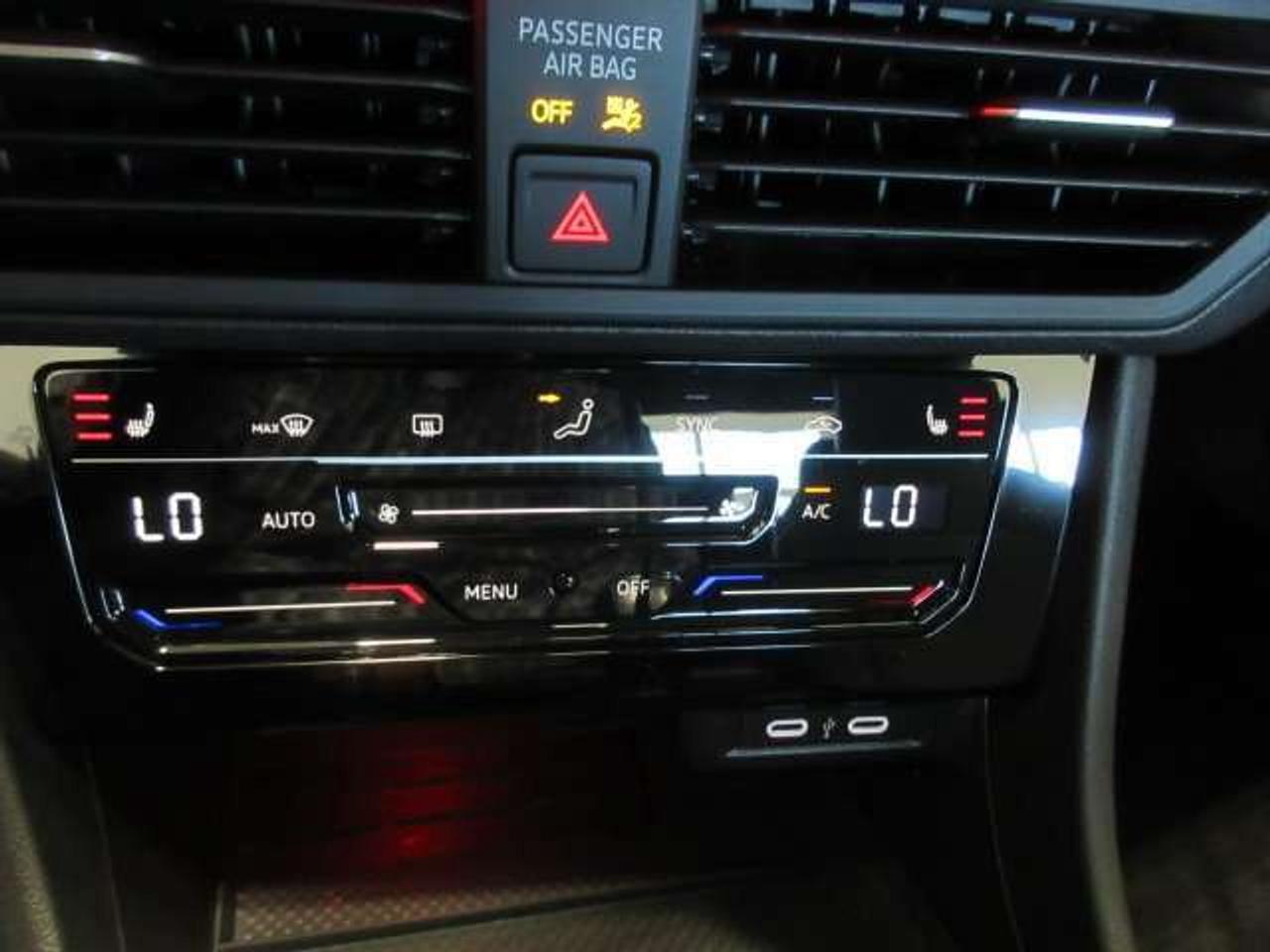 2025 Volkswagen Jetta SPORT, PANO ROOF, HTD. SEATS, APPLE/ANDROID, 30K! Photo