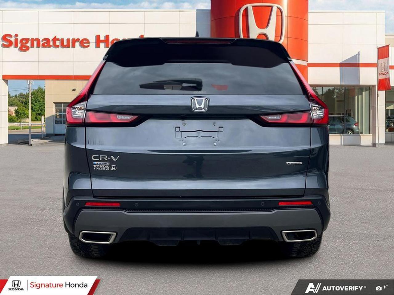 2024 Honda CR-V Hybrid Touring Photo4