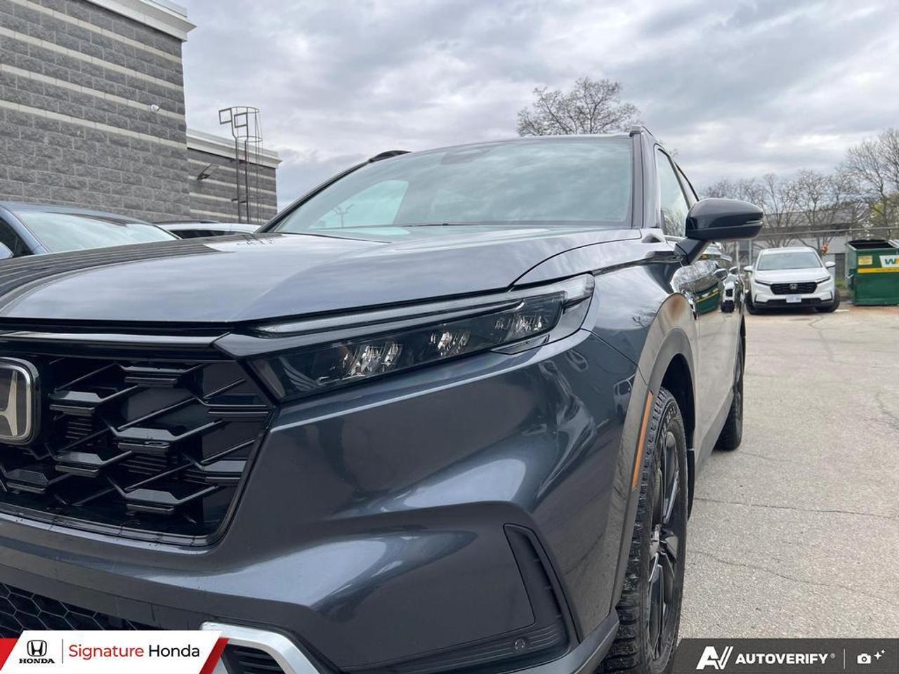 2024 Honda CR-V Hybrid Touring Photo