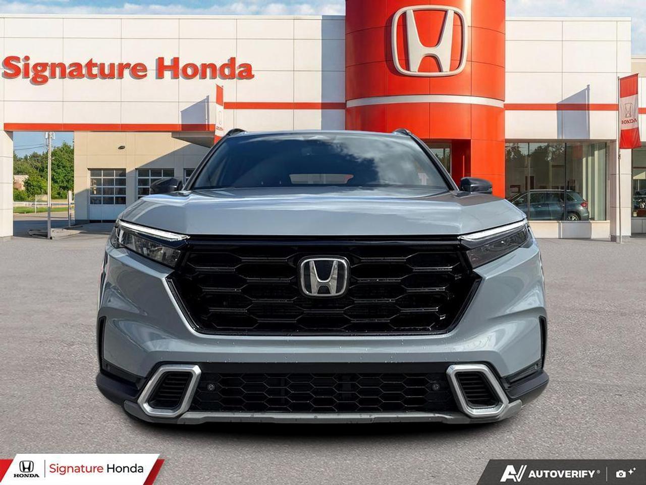 2023 Honda CR-V Hybrid Touring Photo