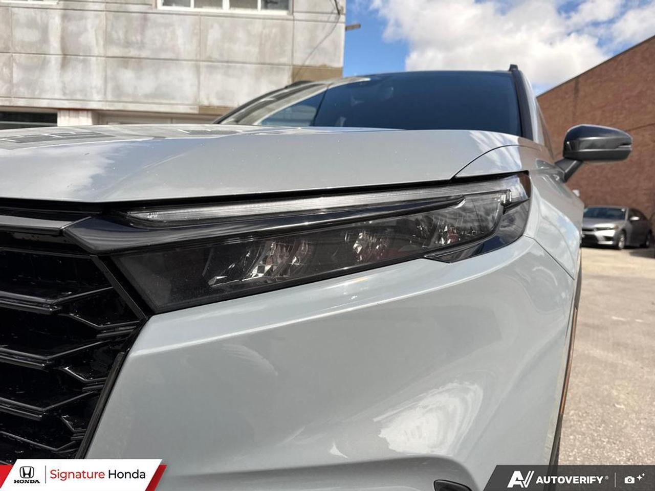 2023 Honda CR-V Hybrid Touring Photo