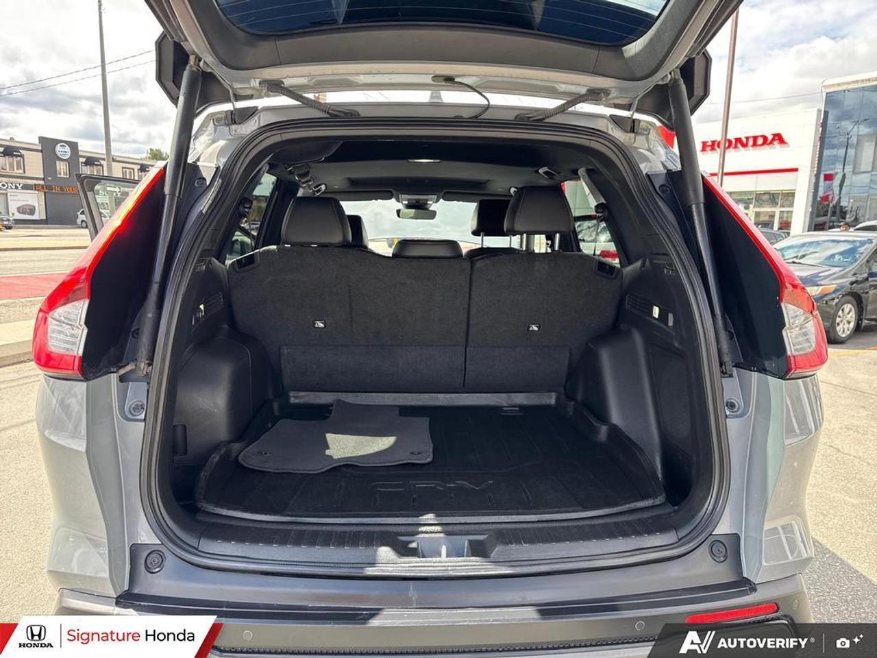 2023 Honda CR-V Hybrid Touring Photo
