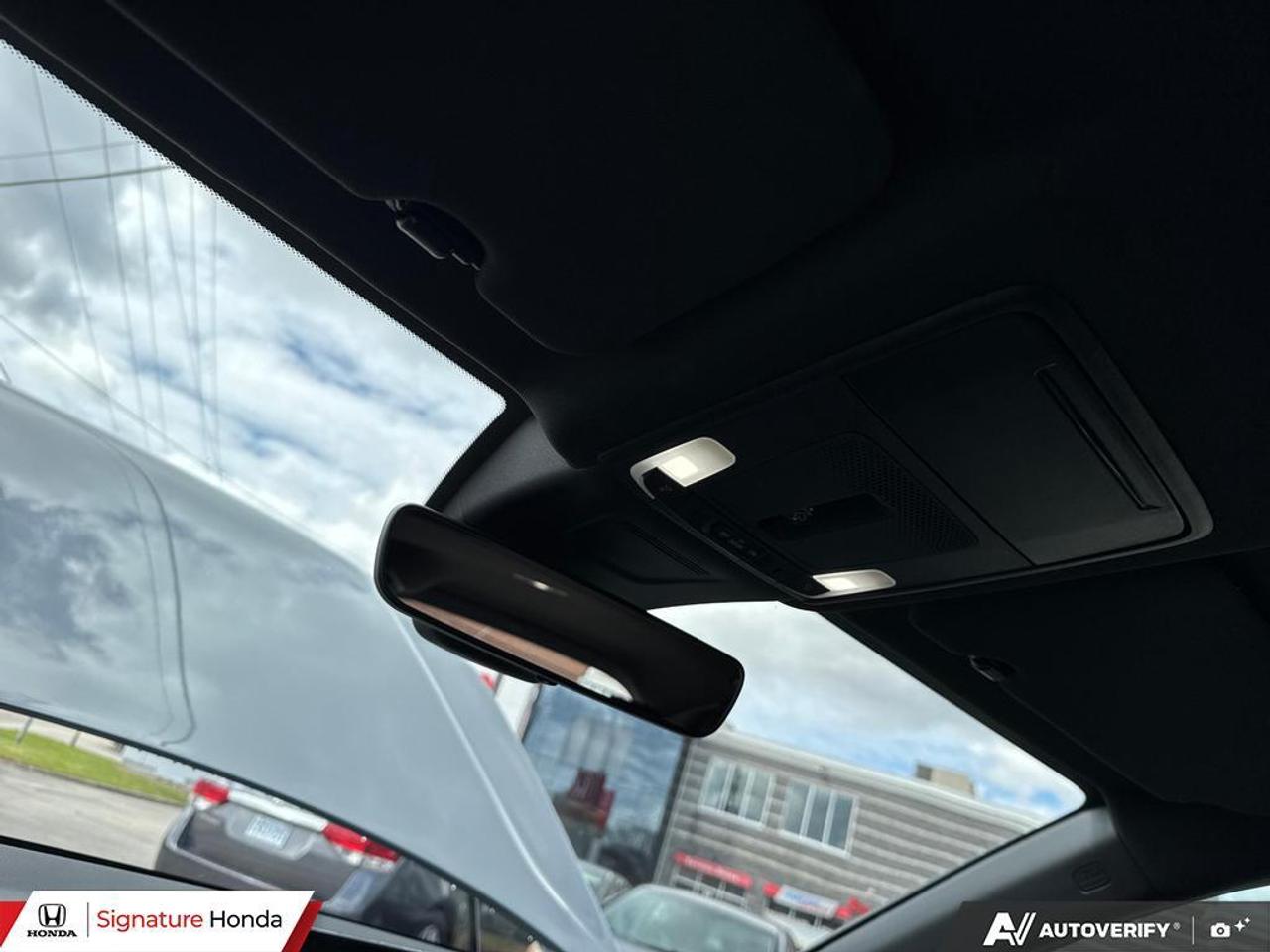 2023 Honda CR-V Hybrid Touring Photo