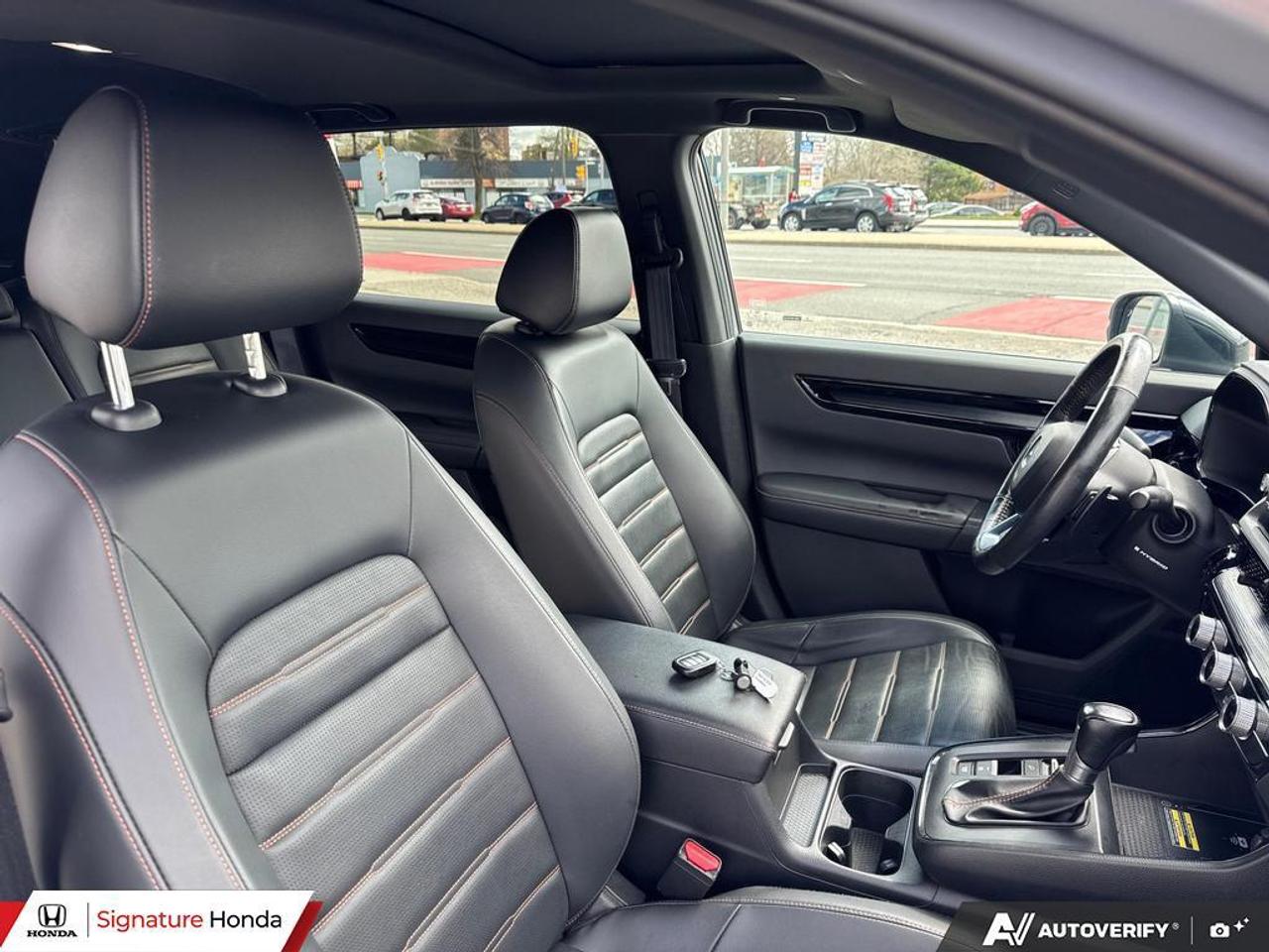 2023 Honda CR-V Hybrid Touring Photo