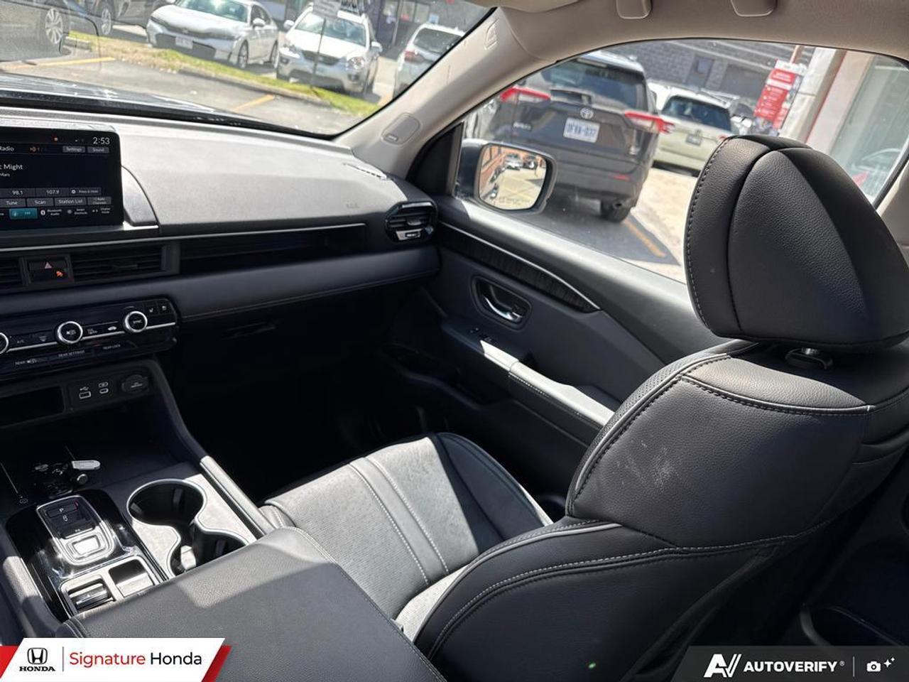 2025 Honda Pilot Touring Photo