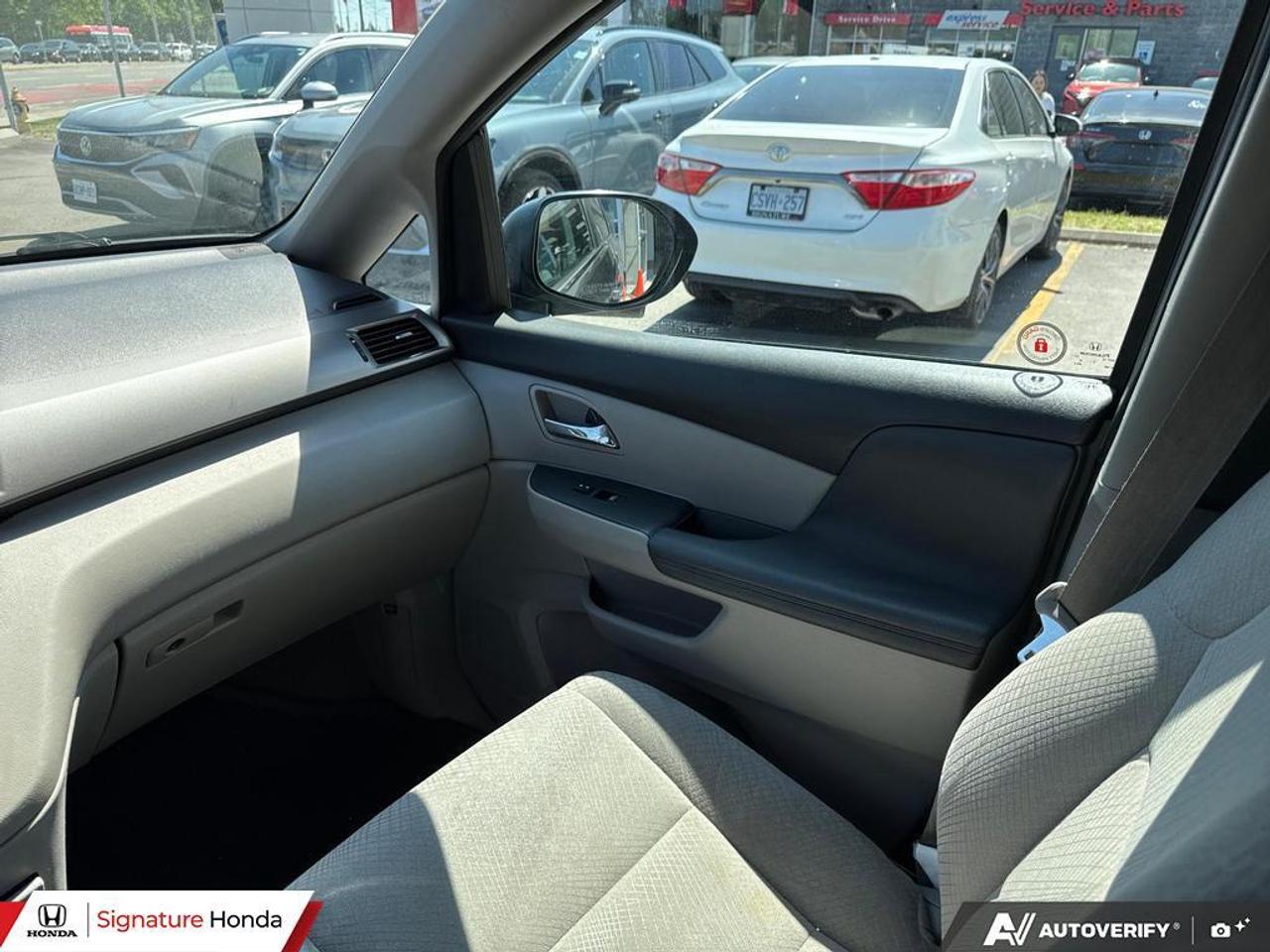 2015 Honda Odyssey EX Photo