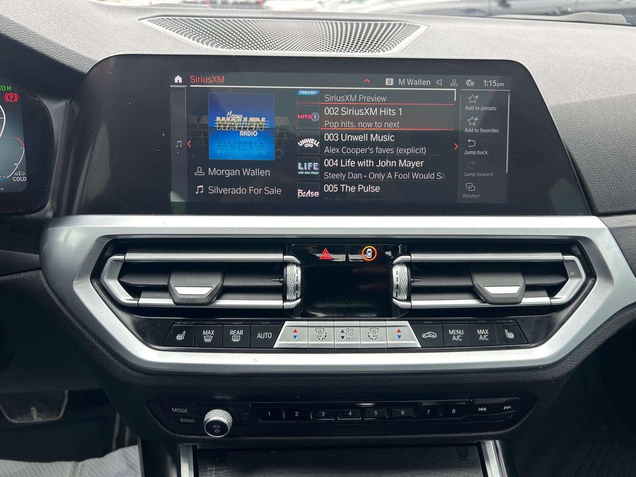 2022 BMW 335i 330i xDrive Photo