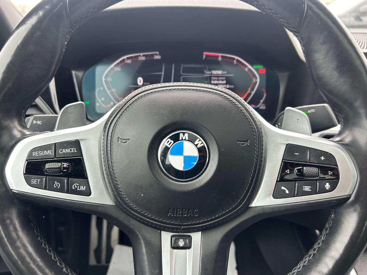 2022 BMW 335i 330i xDrive Photo