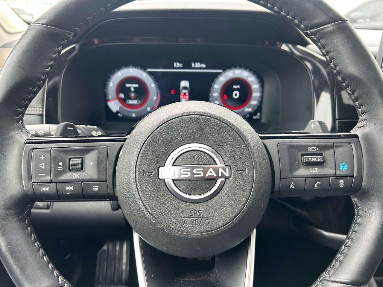 2024 Nissan Pathfinder Platinum w/NAV, Sunroof, Leather Ventilated Seats Photo
