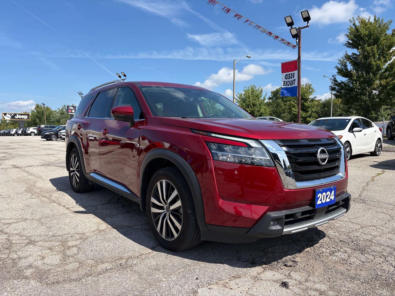 2024 Nissan Pathfinder Platinum w/NAV, Sunroof, Leather Ventilated Seats Photo