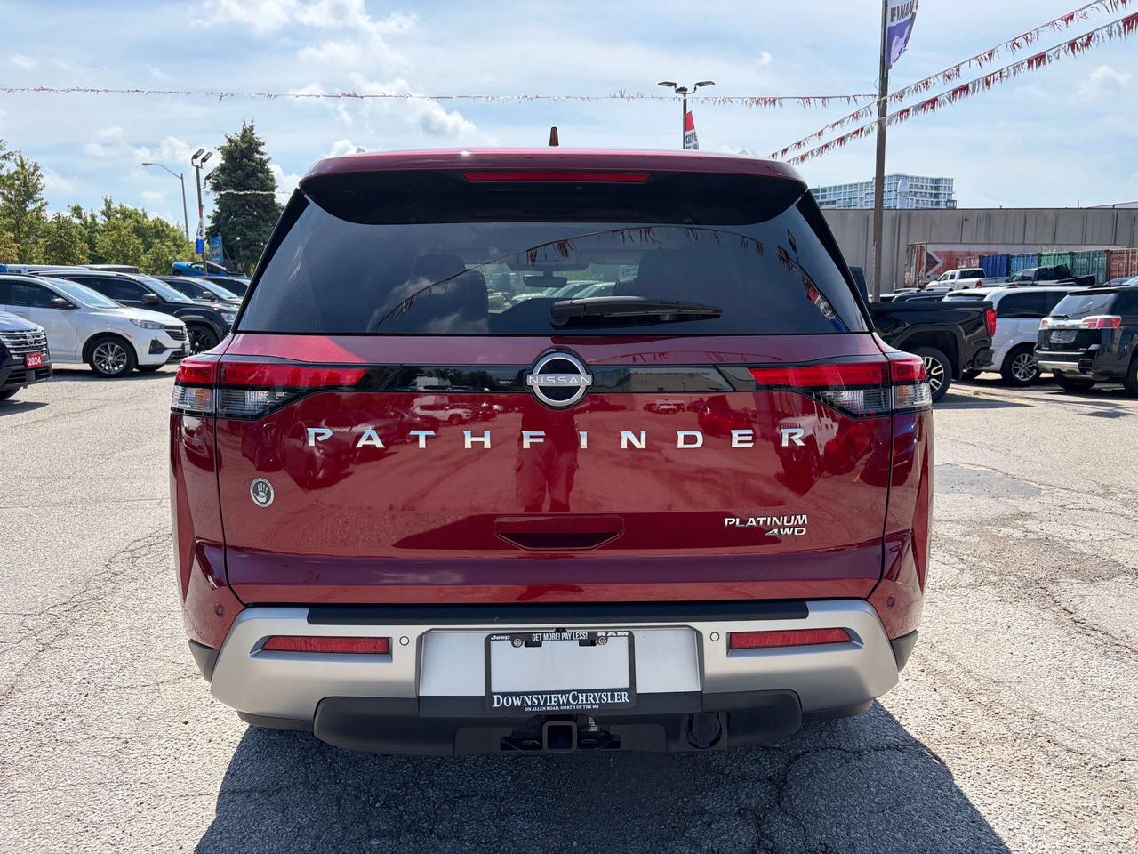 2024 Nissan Pathfinder Platinum w/NAV, Sunroof, Leather Ventilated Seats Photo