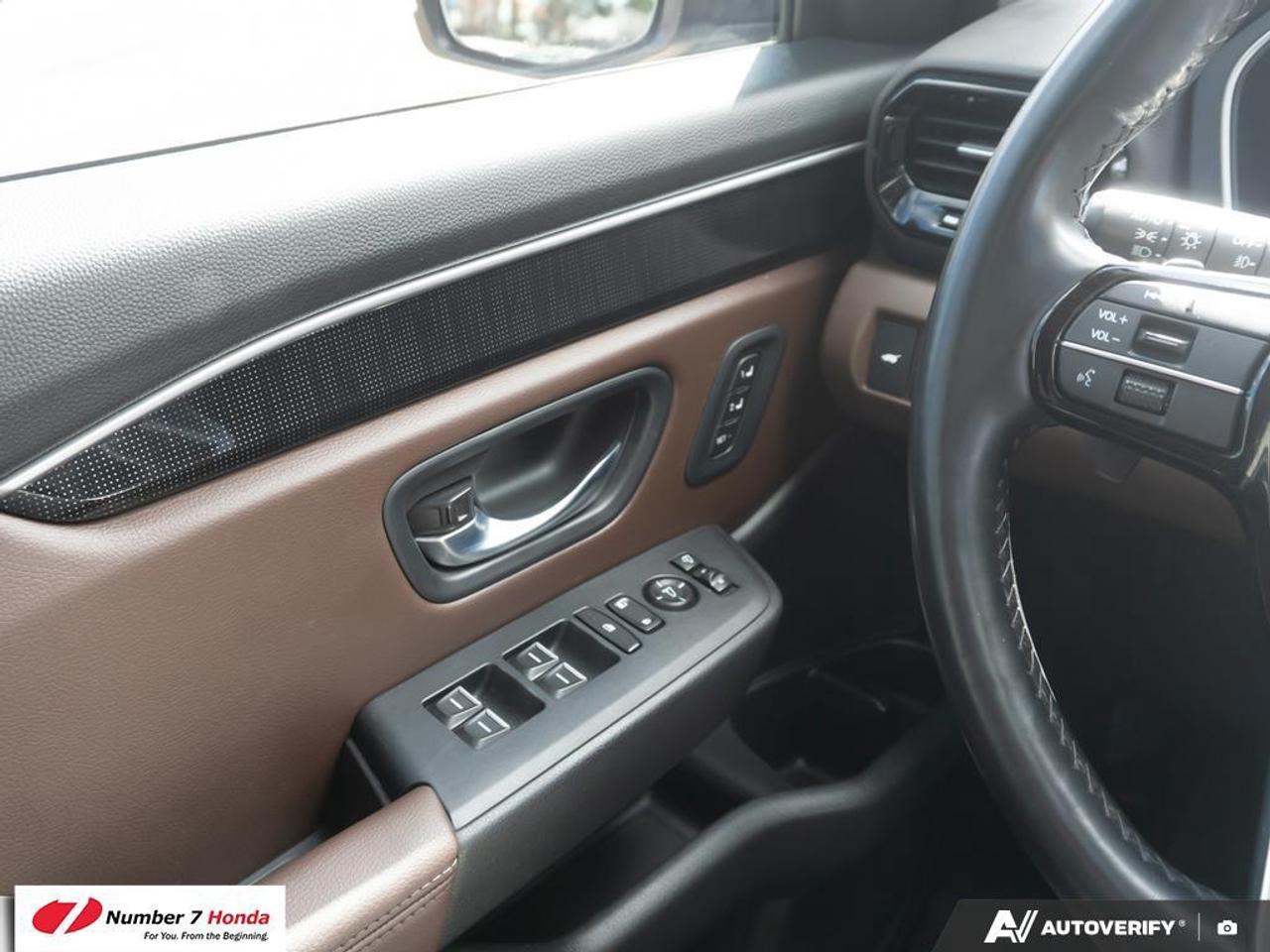 2023 Honda Pilot Touring *EXTENDED FACTORY WARRANTY*ONE OWNER* Photo