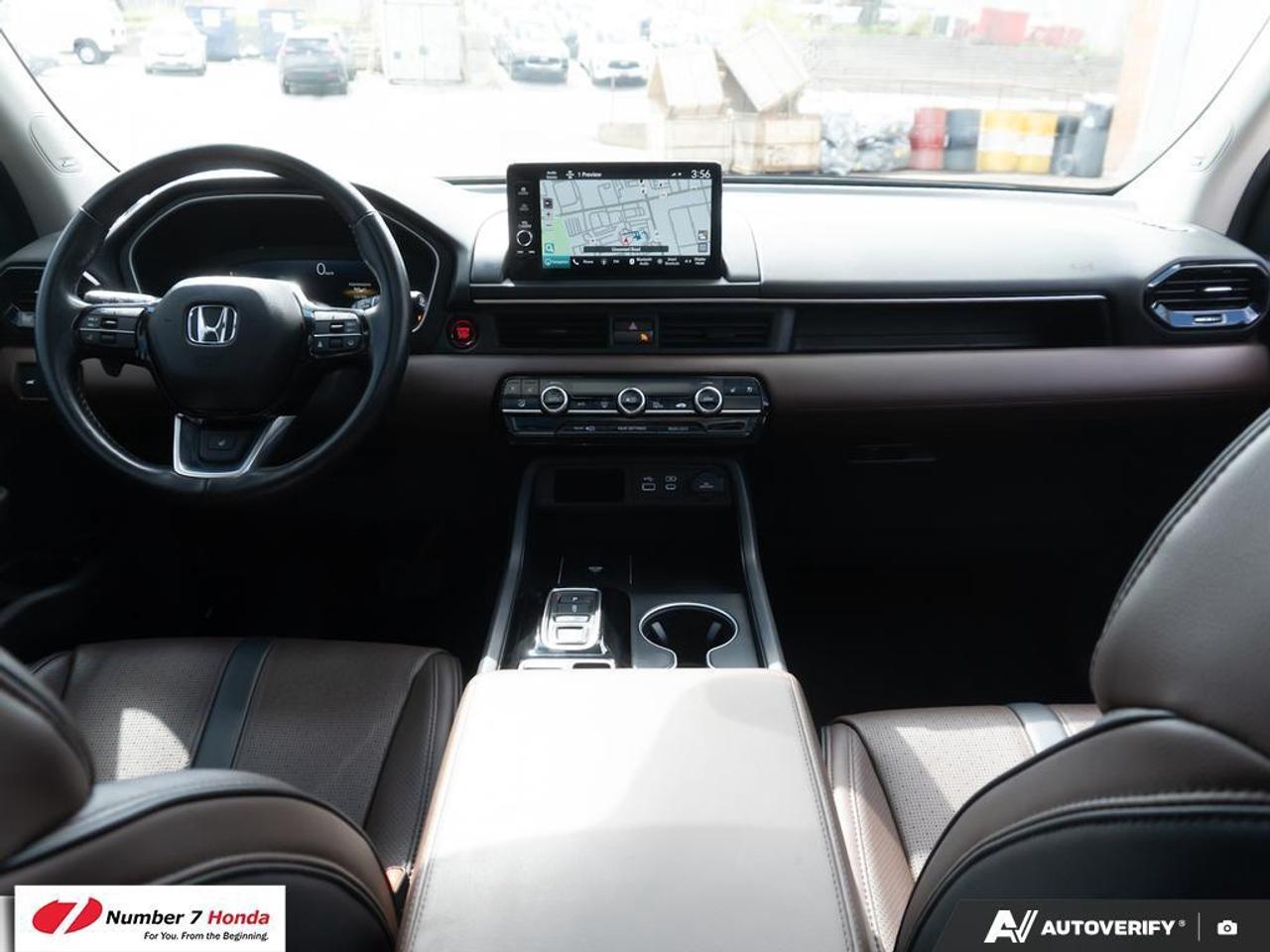 2023 Honda Pilot Touring *EXTENDED FACTORY WARRANTY*ONE OWNER* Photo