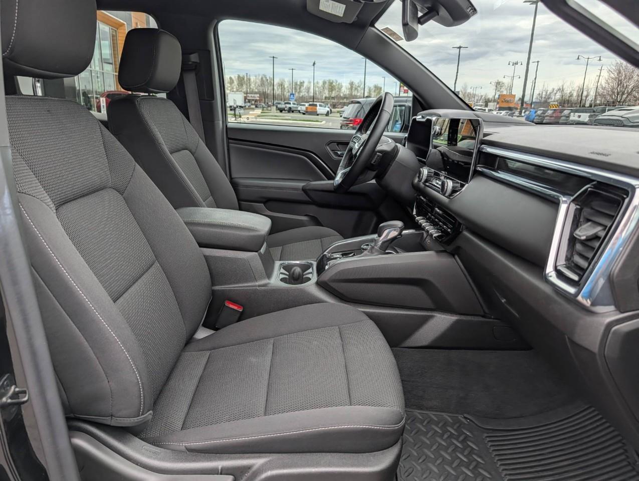 2024 GMC Canyon Elevation NO ACCIDENTS Photo4