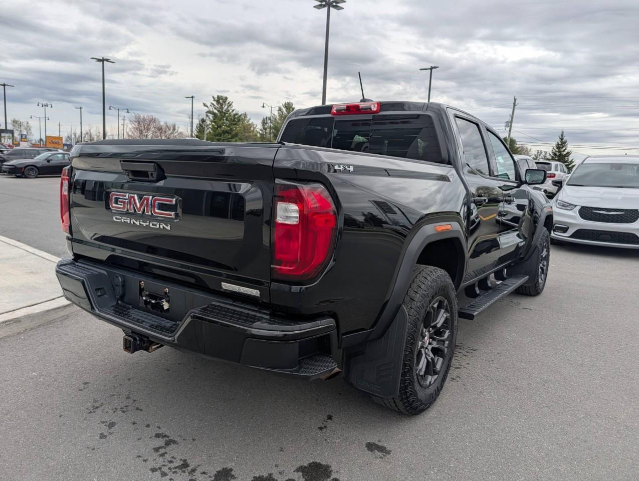 2024 GMC Canyon Elevation NO ACCIDENTS Photo