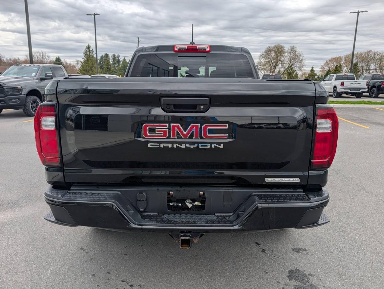 2024 GMC Canyon Elevation NO ACCIDENTS Photo