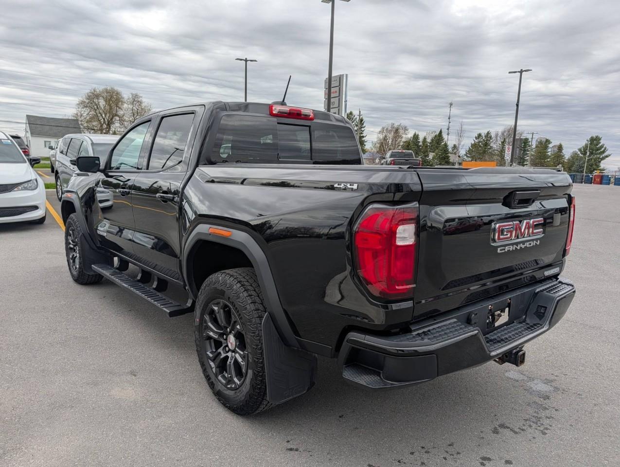 2024 GMC Canyon Elevation NO ACCIDENTS Photo