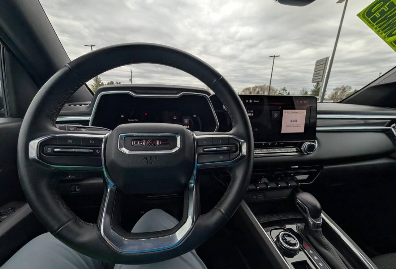 2024 GMC Canyon Elevation NO ACCIDENTS Photo