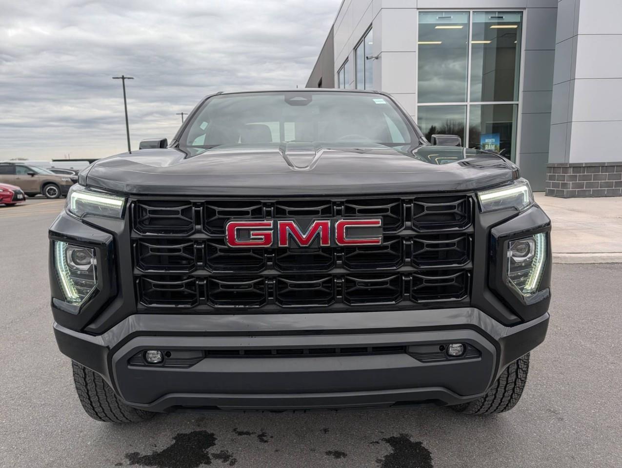 2024 GMC Canyon Elevation NO ACCIDENTS Photo