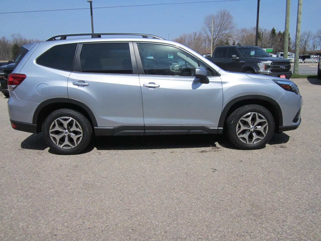 2023 Subaru Forester Touring CVT EYESIGHT ONE OWNER NO ACCIDENTS Photo