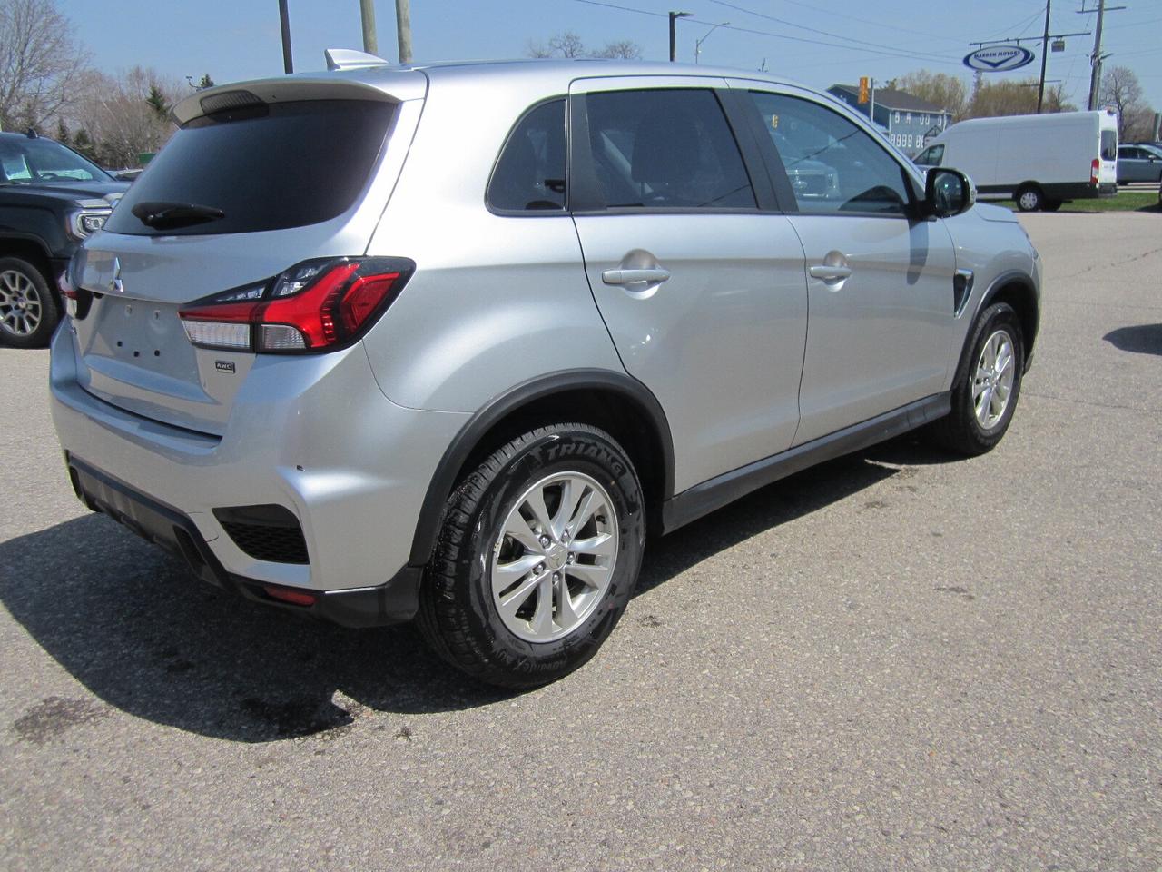 2024 Mitsubishi RVR SE AWC ONE OWNER RENTAL NO ACCIDENTS Photo