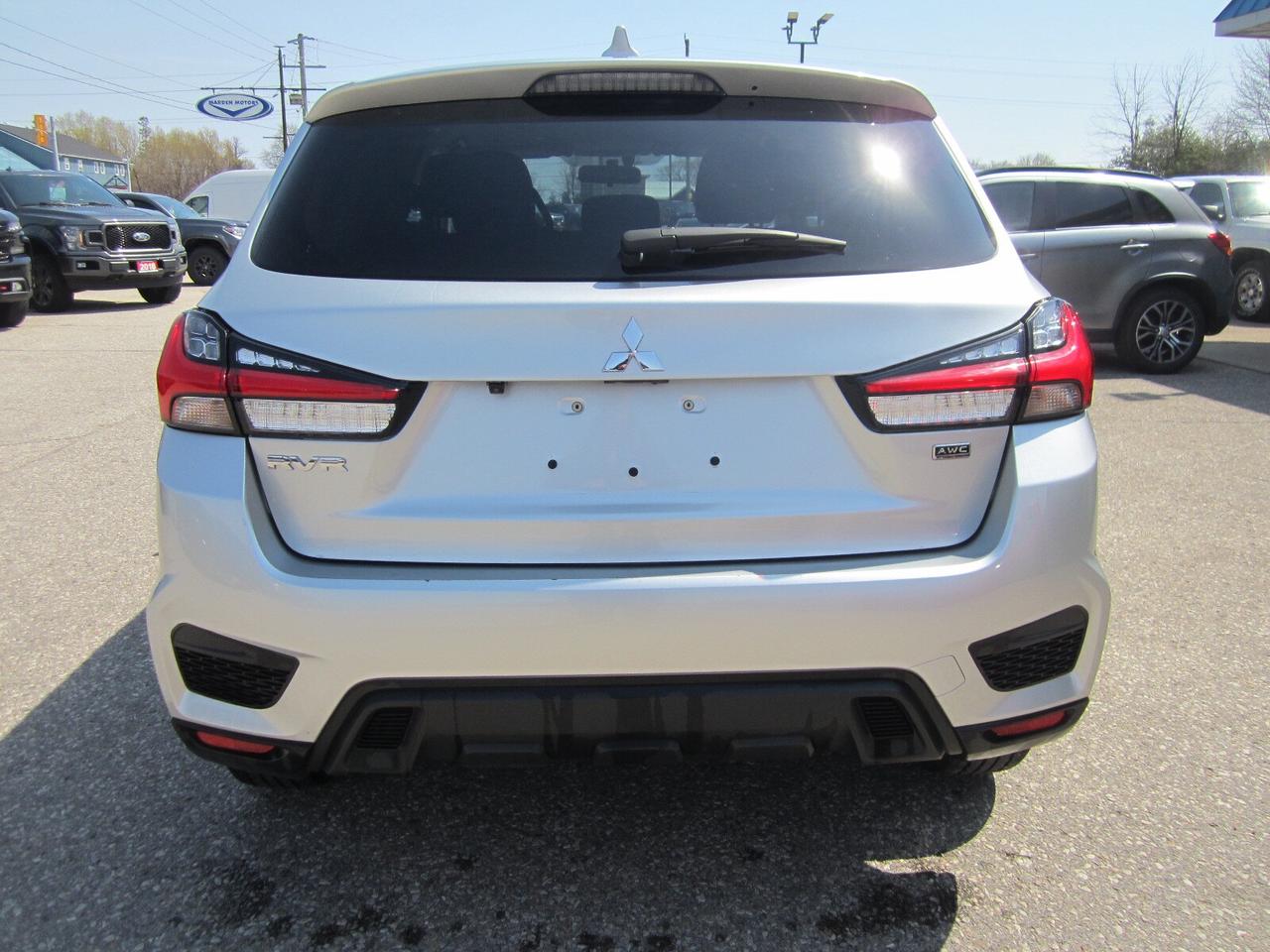 2024 Mitsubishi RVR SE AWC ONE OWNER RENTAL NO ACCIDENTS Photo