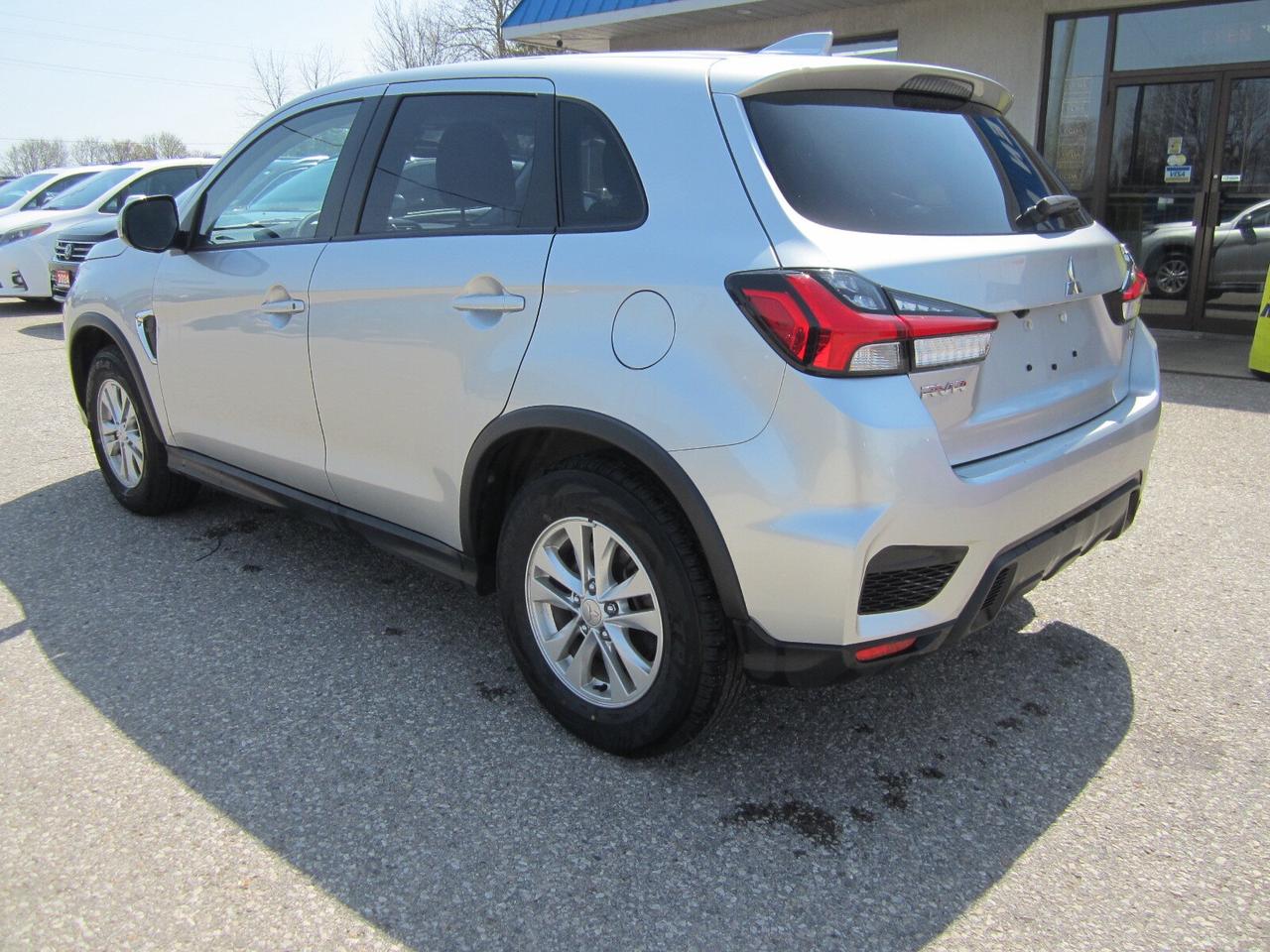 2024 Mitsubishi RVR SE AWC ONE OWNER RENTAL NO ACCIDENTS Photo