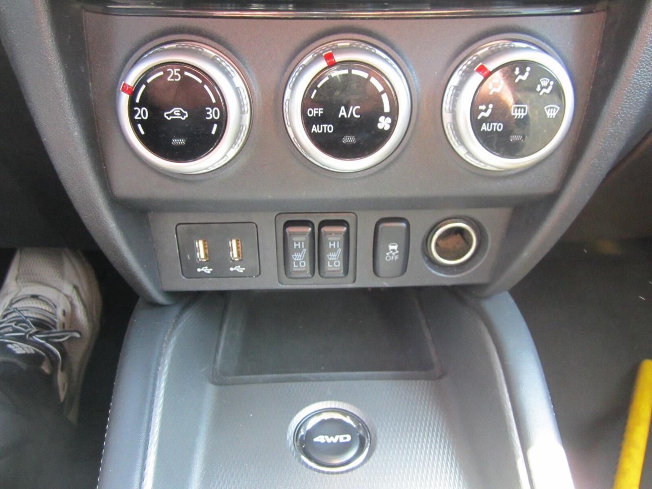 2024 Mitsubishi RVR SE AWC ONE OWNER RENTAL NO ACCIDENTS Photo