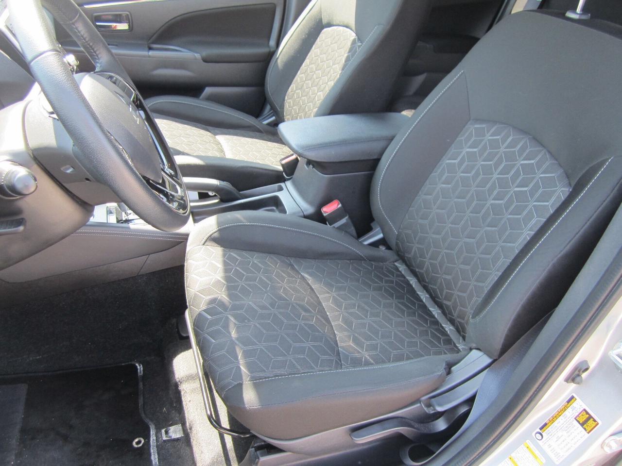 2024 Mitsubishi RVR SE AWC ONE OWNER RENTAL NO ACCIDENTS Photo