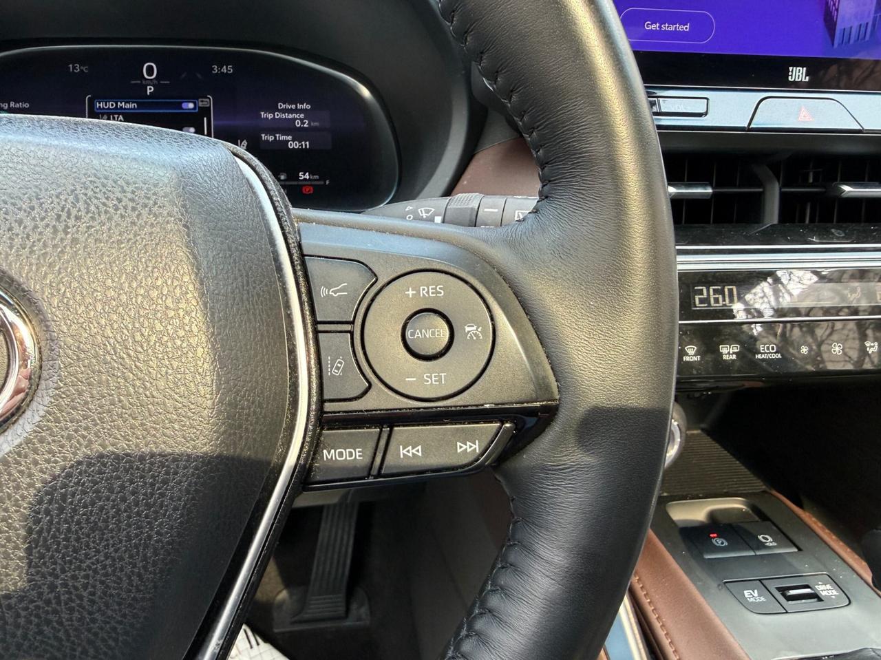 2023 Toyota Venza LIMITED AWD , ONE OWNER, PANORAMIC ROOF, LEATHER Photo